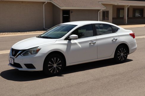 Used 2016 Nissan Sentra SV image 10