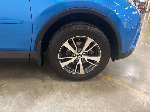 Used 2018 Toyota RAV4 XLE w/ Plus Extra Value Package image 25