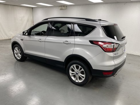 Used 2018 Ford Escape SE image 3
