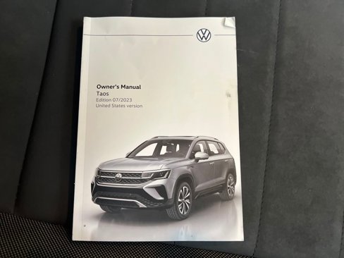 Used 2024 Volkswagen Taos SE image 31