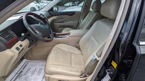 Used 2008 Lexus LS 460 image 3