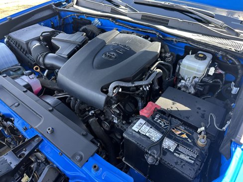 Used 2020 Toyota Tacoma TRD Off-Road image 15