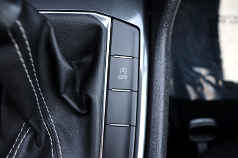 Used 2022 Volkswagen Tiguan S image 37
