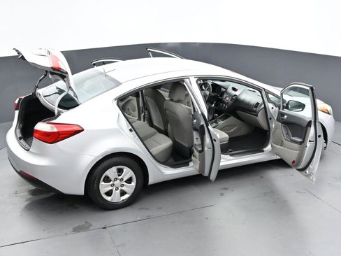 Used 2016 Kia Forte LX image 29