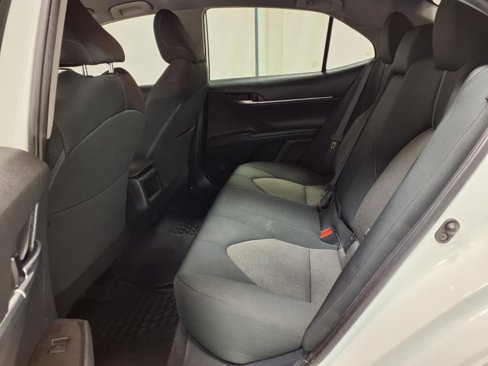Used 2021 Toyota Camry LE image 23