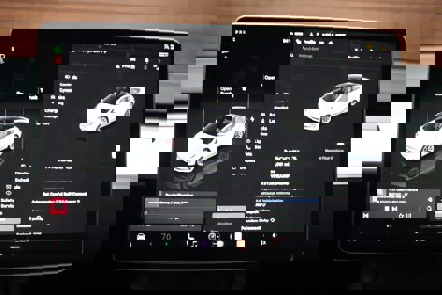 Used 2022 Tesla Model 3 Standard Range image 17