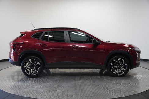 Used 2024 Chevrolet Trax RS w/ Driver Confidence Package image 8