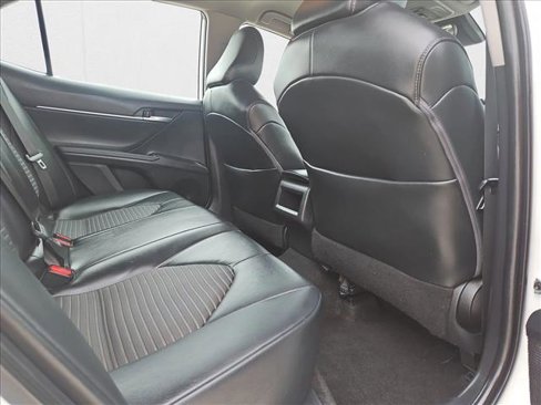 Used 2021 Toyota Camry SE image 19
