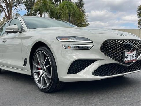 Used 2025 Genesis G70 2.5T image 5