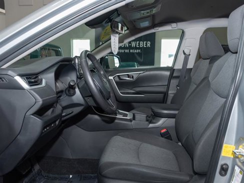 Used 2022 Toyota RAV4 XLE image 7
