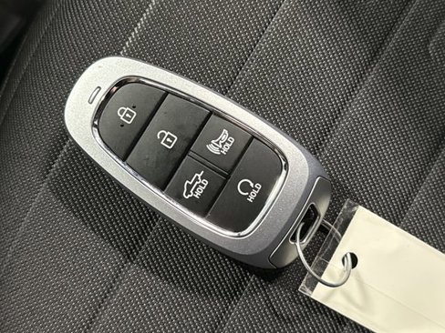 Used 2022 Hyundai Santa Cruz SEL Premium image 24