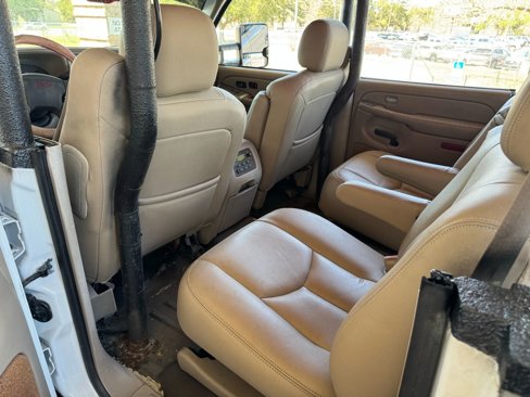 Used 2004 Chevrolet Suburban Z71 w/ Preferred Equipment Group image 18