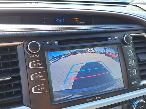 Used 2015 Toyota Highlander XLE image 26