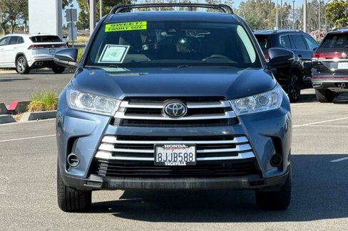 Used 2019 Toyota Highlander LE image 9