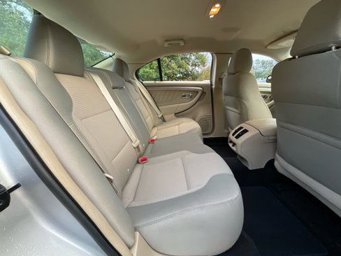 Used 2013 Ford Taurus SEL image 29