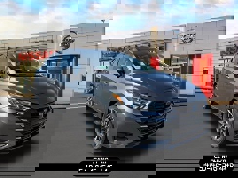 New 2025 Nissan Versa SV w/ Trunk Package image 1
