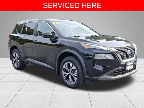 Used 2022 Nissan Rogue SV image 3
