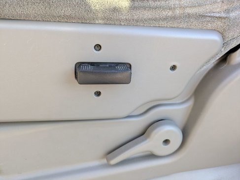 Used 2005 Chevrolet Avalanche Z66 w/ Preferred Equipment Group image 17