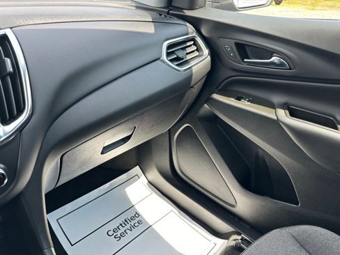 Used 2024 Chevrolet Equinox LT image 33