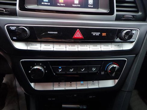 Used 2018 Hyundai Sonata SE image 16