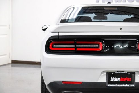Used 2019 Dodge Challenger SXT image 32