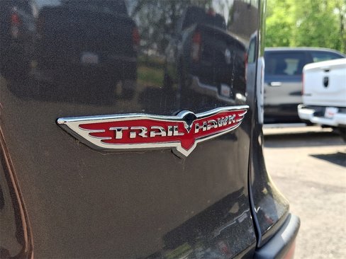 Used 2021 Jeep Cherokee Trailhawk w/ Technology Group image 31