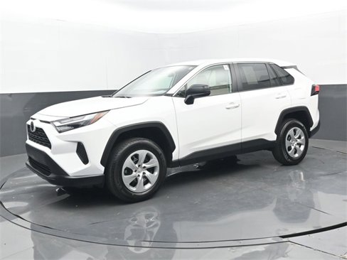 Used 2023 Toyota RAV4 LE image 22
