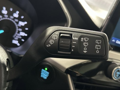 Used 2020 Ford Escape SE image 27