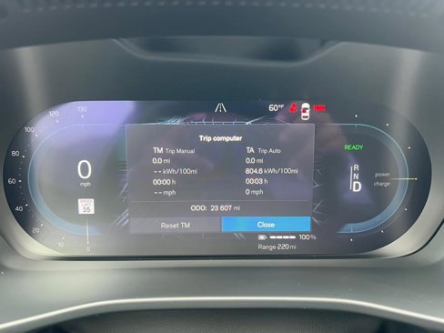 Used 2023 Volvo C40 P8 Recharge Ultimate image 14