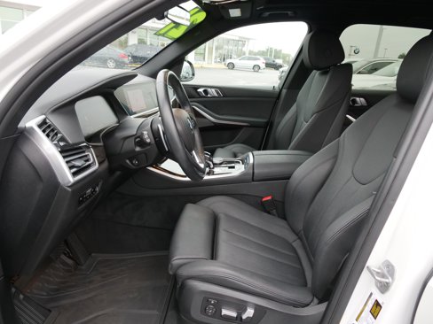 Used 2021 BMW X5 xDrive40i w/ Premium Package image 16