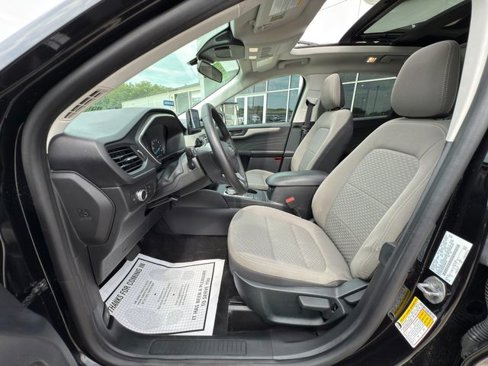 Used 2022 Ford Escape SE w/ Cold Weather Package image 19