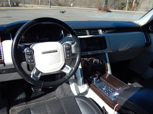 Used 2016 Land Rover Range Rover Supercharged image 13