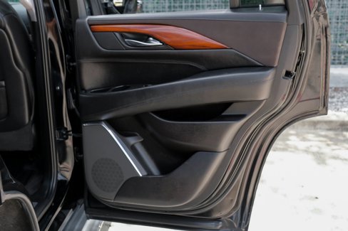 Used 2016 Cadillac Escalade Luxury image 44