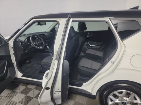 Certified 2023 Kia Soul S image 16