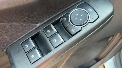 Used 2021 Ford Escape SE image 13