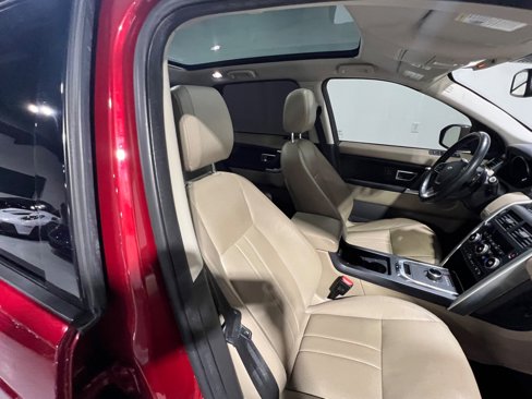 Used 2018 Land Rover Discovery Sport HSE image 39
