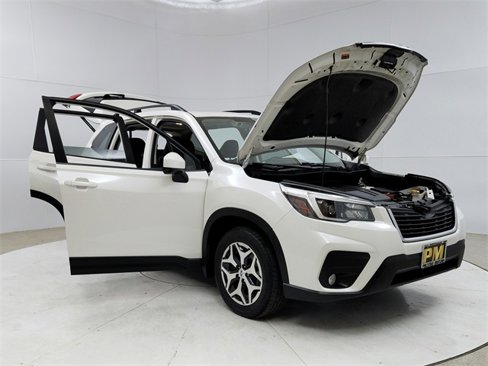 Used 2021 Subaru Forester Premium image 9