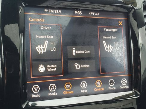 Used 2019 Jeep Cherokee Limited image 25