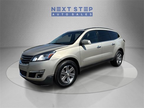 Used 2016 Chevrolet Traverse LT image 3