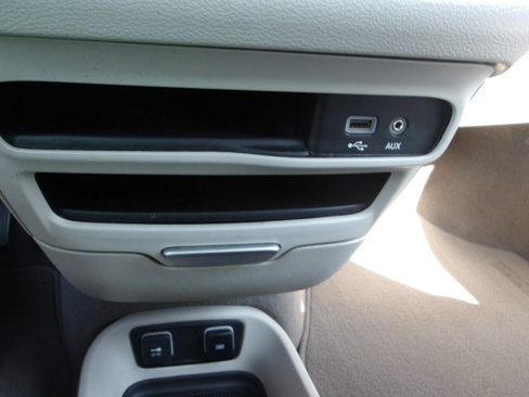 Used 2017 Chrysler Pacifica Touring-L image 16
