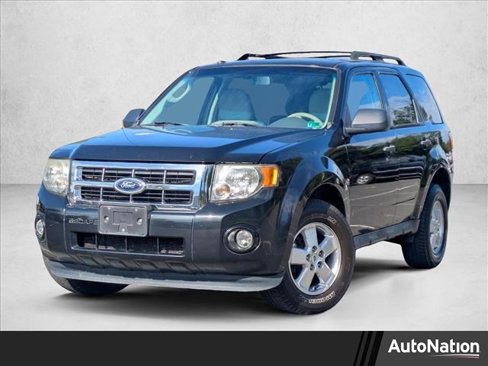 Used 2011 Ford Escape XLT w/ 203A Rapid Spec Order Code image 1