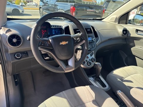 Used 2014 Chevrolet Sonic LT image 15
