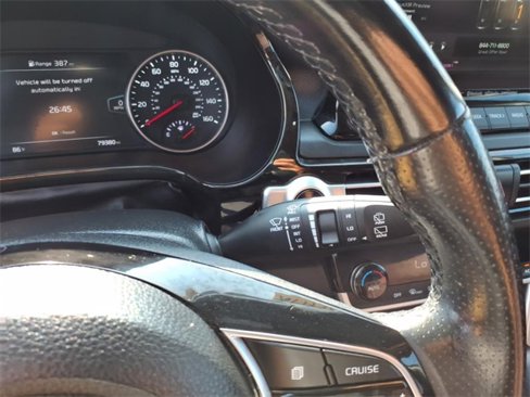 Certified 2022 Kia Seltos SX w/ Sunroof Package image 26