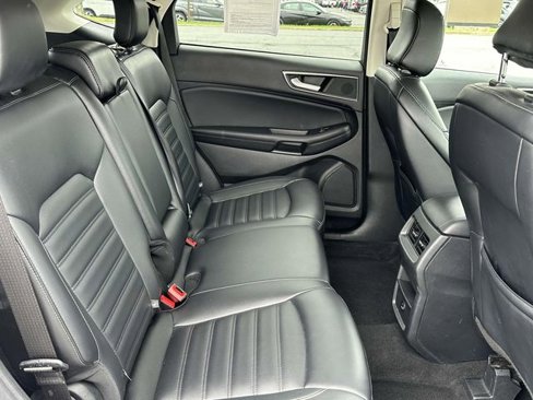 Used 2022 Ford Edge SEL image 11