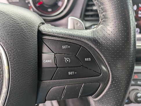 Used 2017 Dodge Challenger R/T image 13