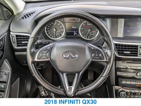 Used 2018 INFINITI QX30 image 15