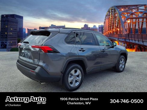 Used 2022 Toyota RAV4 XLE image 3