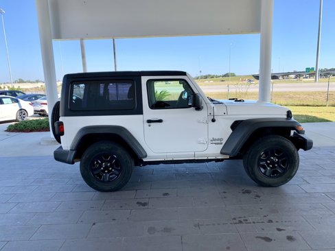 Used 2020 Jeep Wrangler Sport image 4