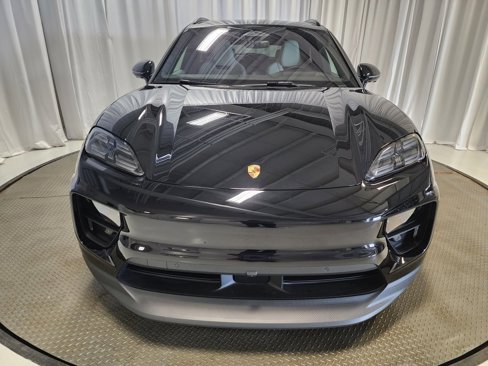 New 2025 Porsche Macan 4S Electric image 30