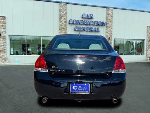 Used 2012 Chevrolet Impala LT w/ LT Sunroof Package image 4